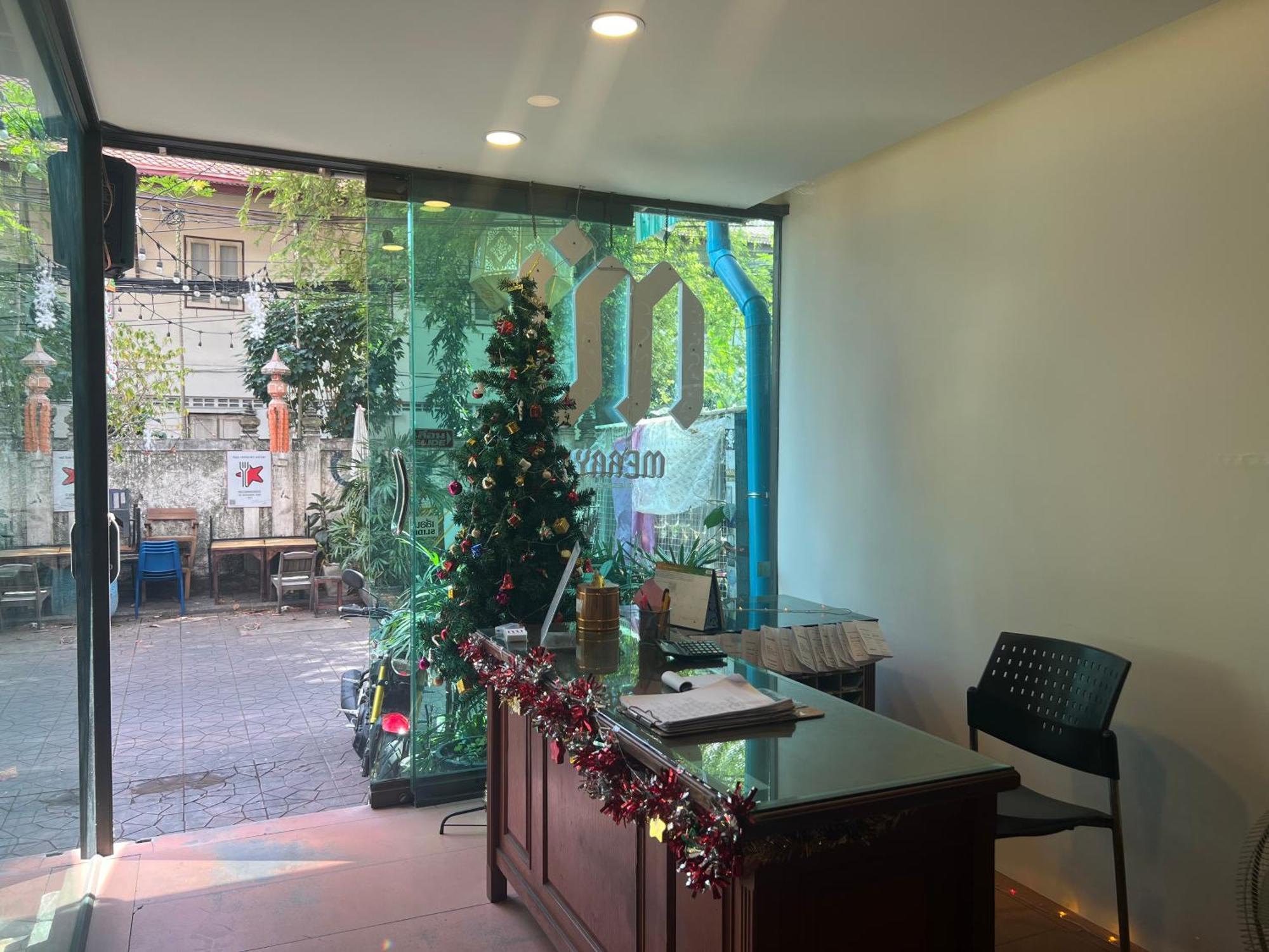 Merry V Guesthouse Banguecoque Exterior foto